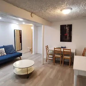  Hébergement de vacances Heart Of Mtr For Memerable Experiance 2 Backyard 7minmetro Fully Renovated & Equipped
